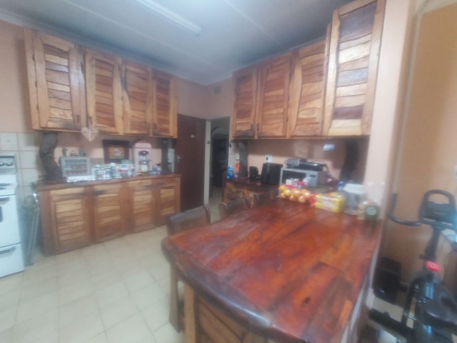 4 Bedroom Property for Sale in Oos Einde North West